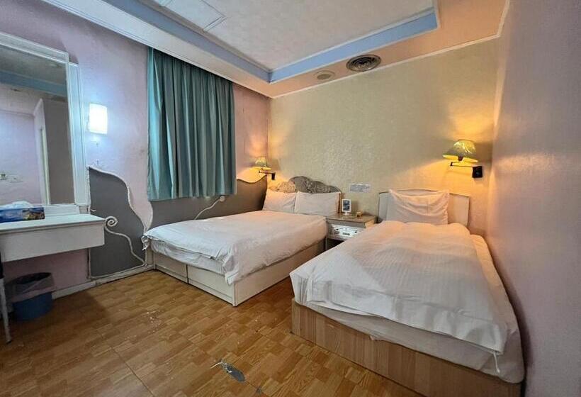 اتاق استاندارد سه نفره, Dajenshan