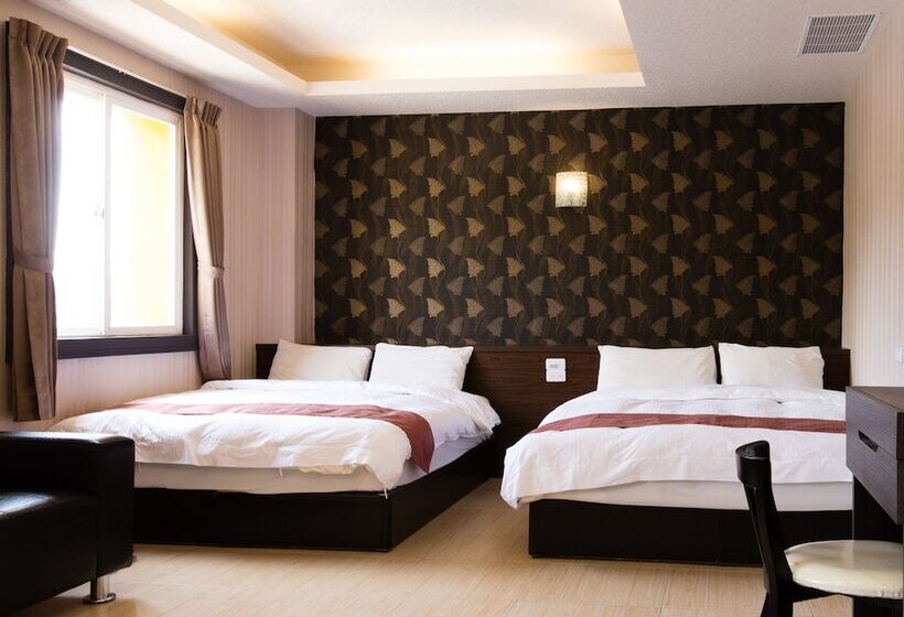 اتاق استاندارد چهار تخته, Dajenshan