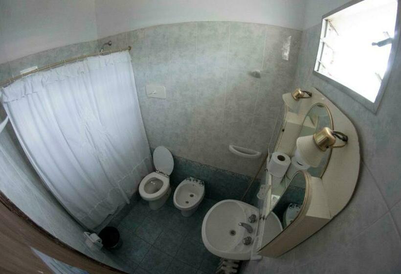 스탠다드 트리플 룸, Gloria