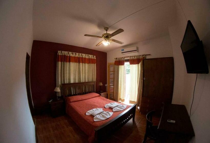 스탠다드 룸, Gloria