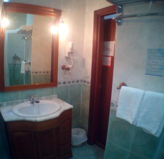 Quarto Triplo Estandar, Hostal San Francisco