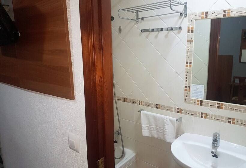 Quarto Estandar Individual, Hostal San Francisco