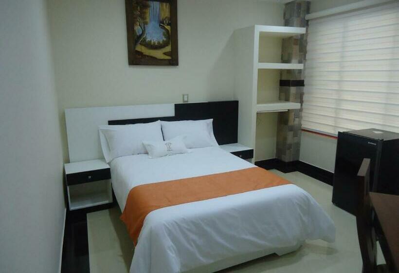 디럭스 룸, Joya De La Selva