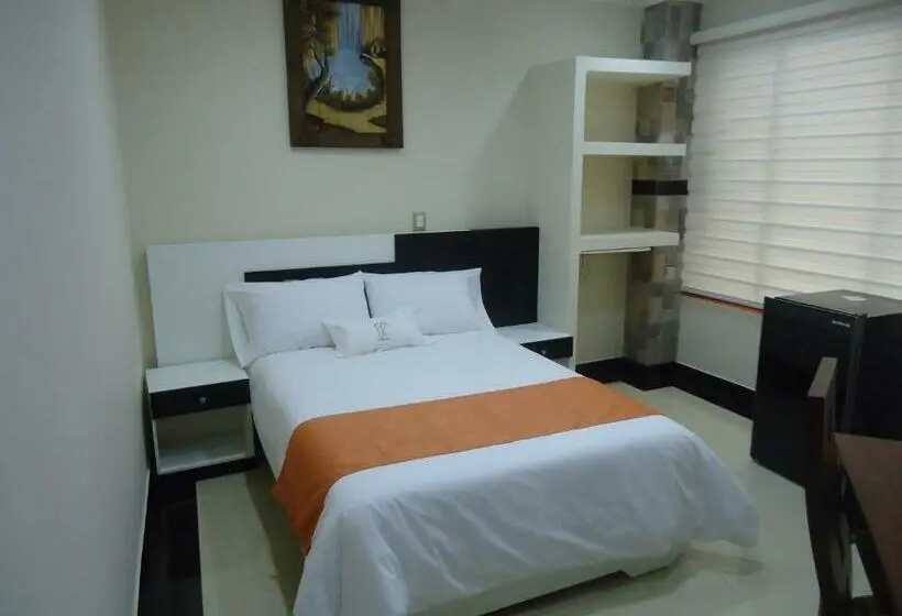 Deluxe Zimmer, Joya De La Selva