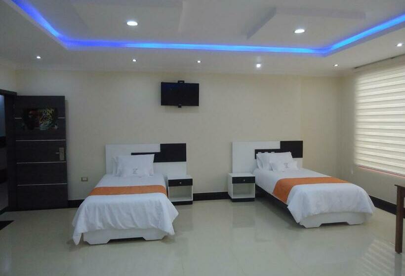 디럭스 트리플 룸, Joya De La Selva