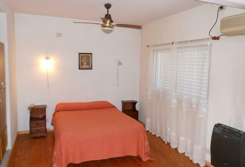 اتاق استاندارد چهار تخته, Los Angeles