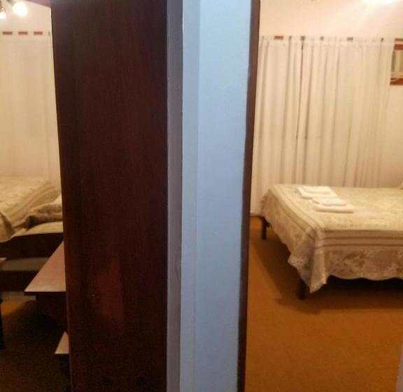 اتاق خانوادگی, Los Angeles