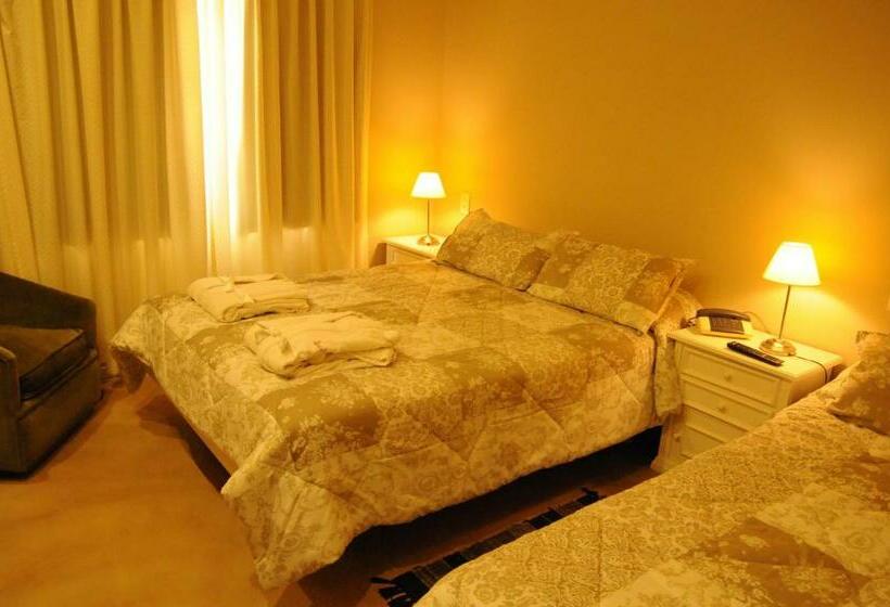 غرفة قياسية ثلاثية, Los Monjes