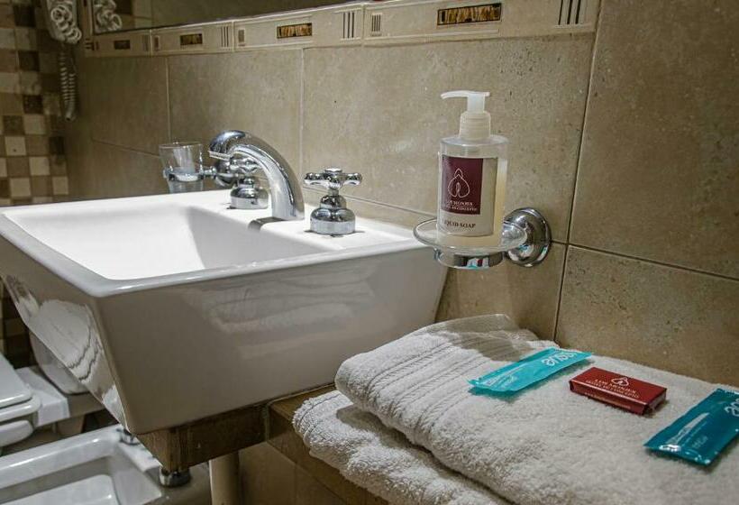 غرفة قياسية, Los Monjes