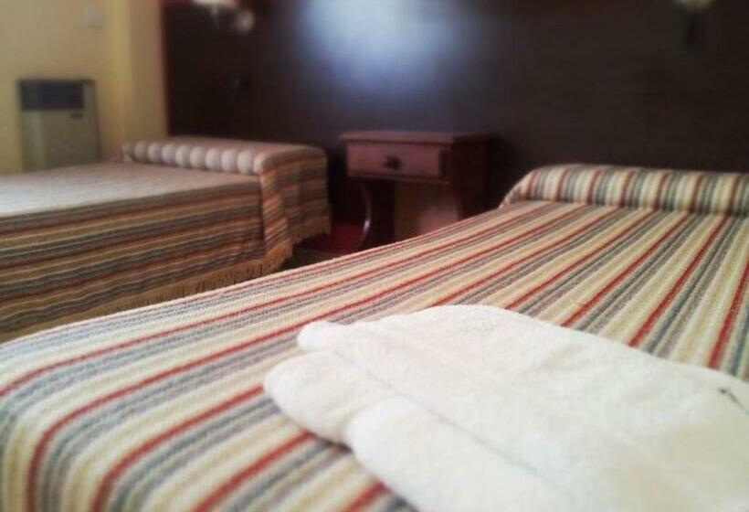 スタンダードトリプルルーム, Meson