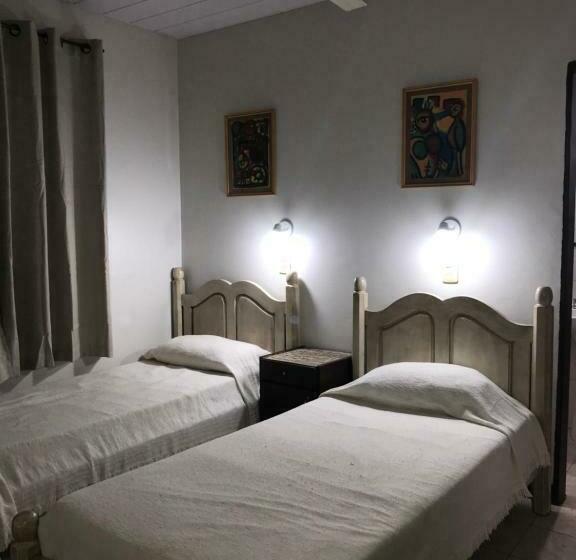 חדר סטנדרט, Mola