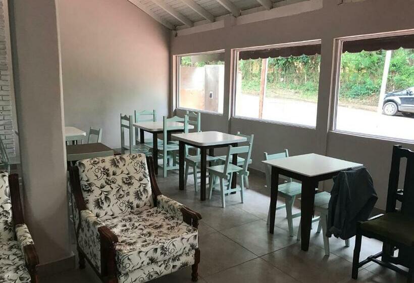 חדר סטנדרט, Mola