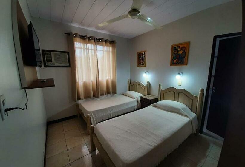 חדר סטנדרט, Mola