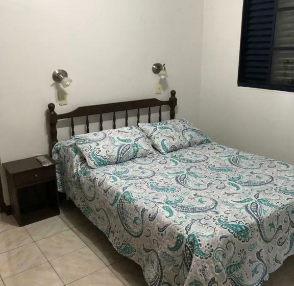 חדר סטנדרט, Mola