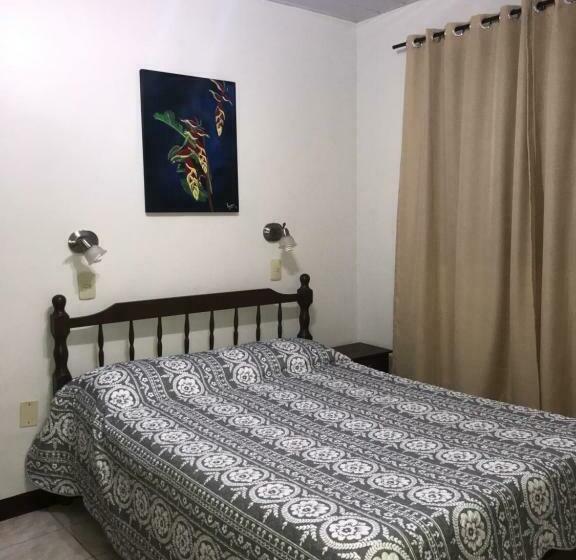 חדר סטנדרט, Mola