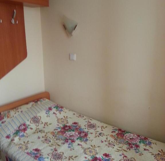 اتاق استاندارد یک نفره, Semey