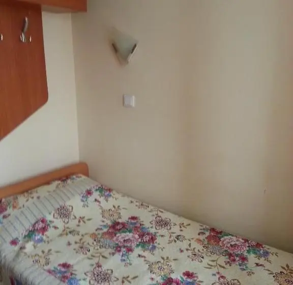 اتاق استاندارد یک نفره, Semey