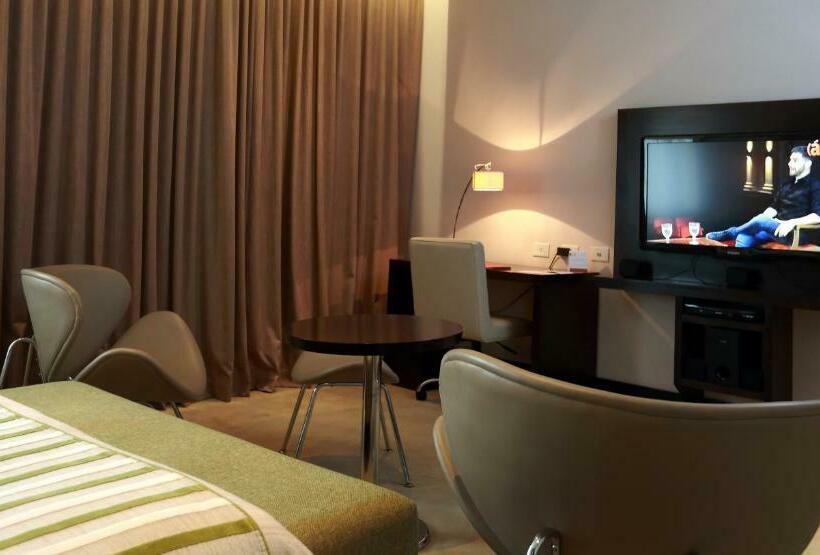 小型套房, Y Casino Del Rio General Roca