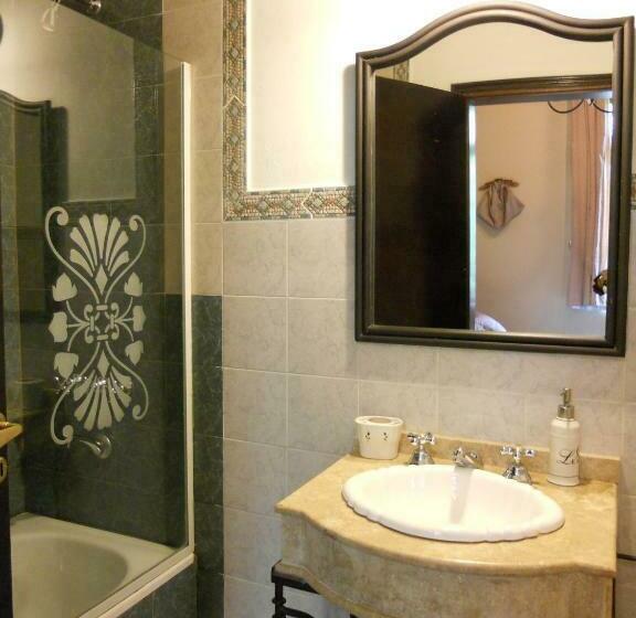 غرفة قياسية, Boutique Villa Art