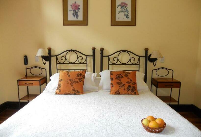 غرفة قياسية, Boutique Villa Art