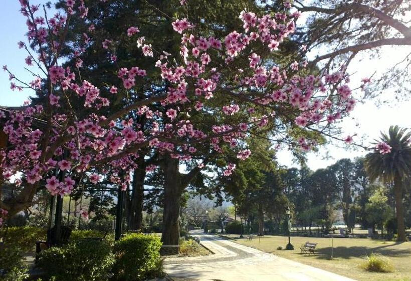 غرفة قياسية ثلاثية, Boutique Villa Art