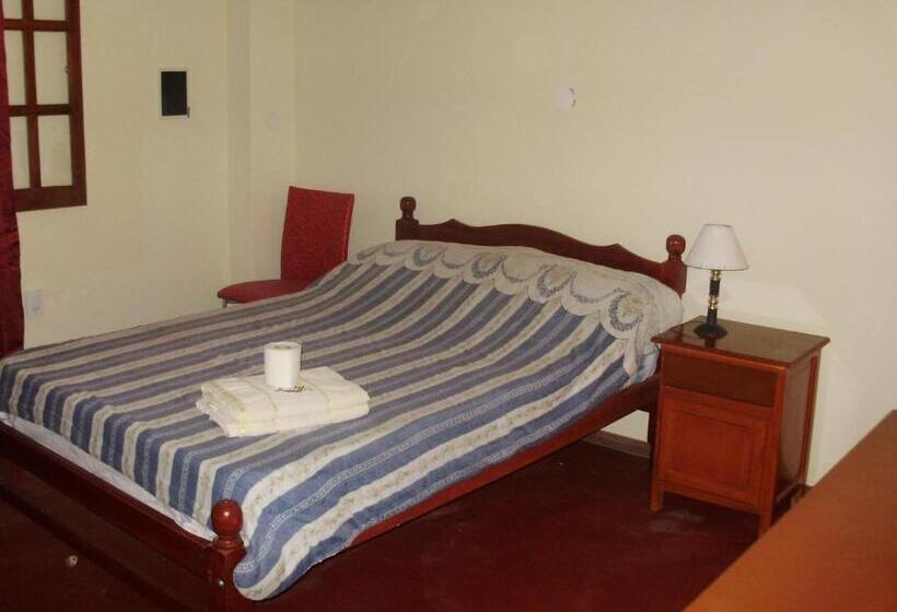 Семейный Номер, Hostal Benjamin
