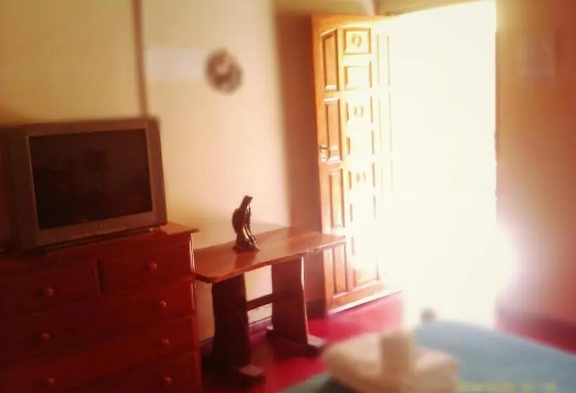 Pokój Standard Trzyosobowy, Hostal Benjamin