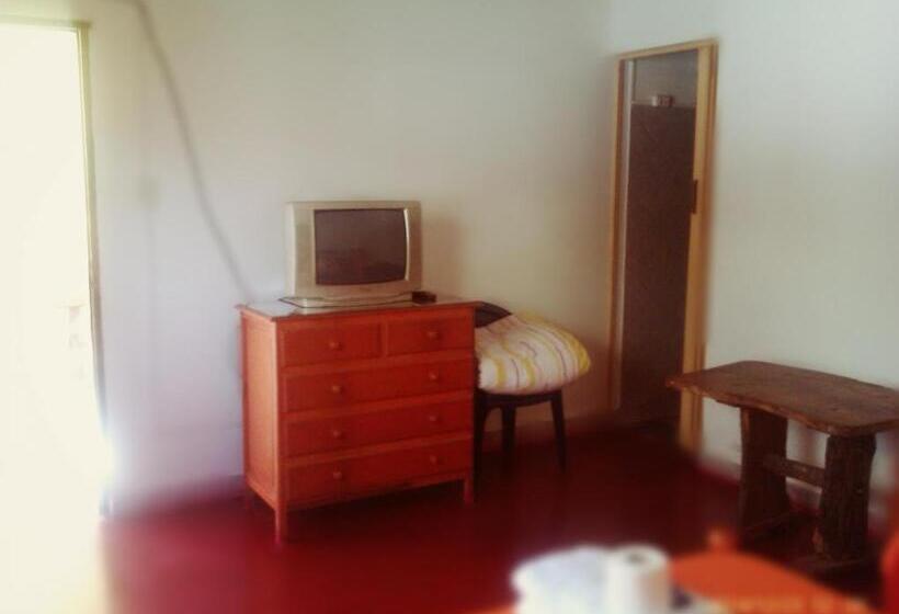 اتاق استاندارد سه نفره, Hostal Benjamin