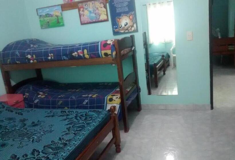 2间卧室的房子, Hostal Benjamin