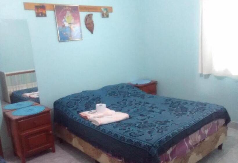 2间卧室的房子, Hostal Benjamin