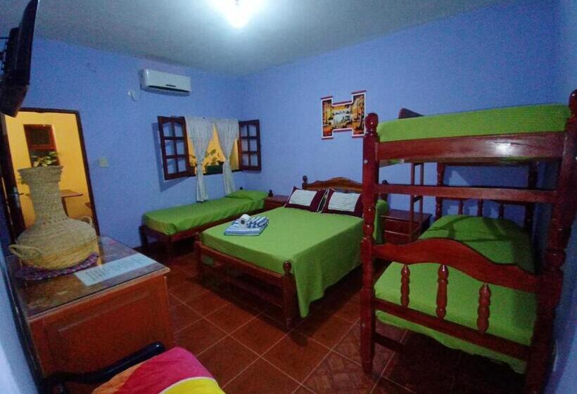 Четырехместный Номер Стандарт, Hostal Benjamin