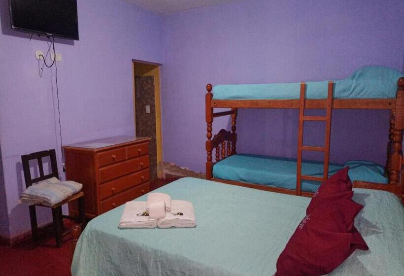 四人标准间, Hostal Benjamin