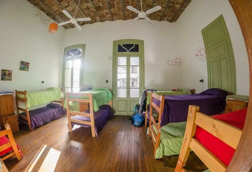 ルームシェアのワンベッド, Hostel La Nueva Comunidad