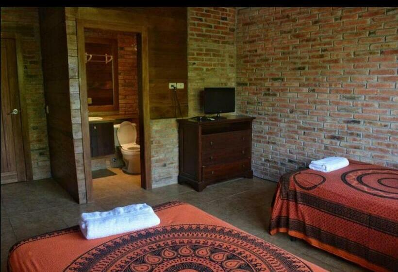 スタンダードトリプルルーム, Tavarua