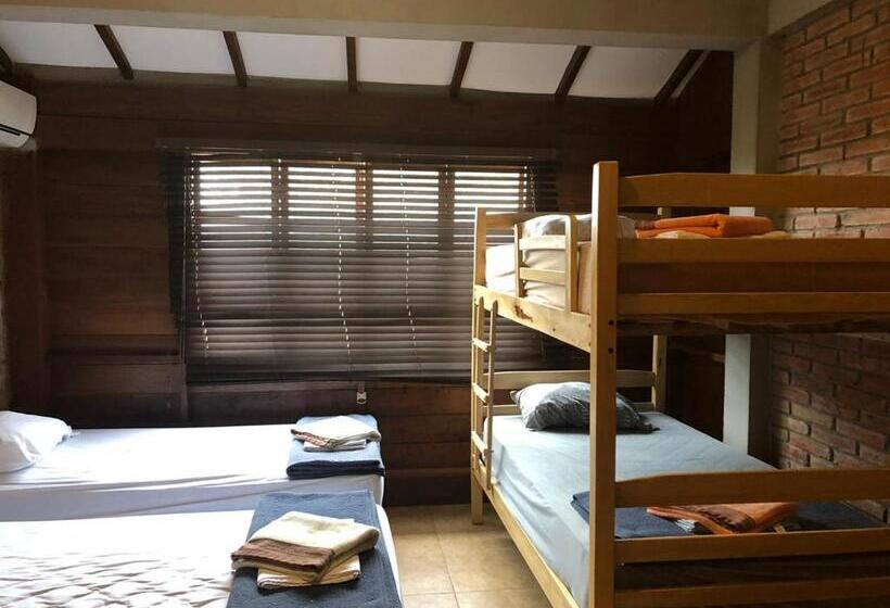 ファミリールーム, Tavarua