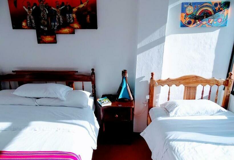 스탠다드 트리플 룸, Erupcion Art Hotel & Hostel