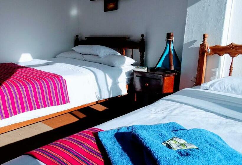 Номер Стандарт Трехместный, Erupcion Art Hotel & Hostel