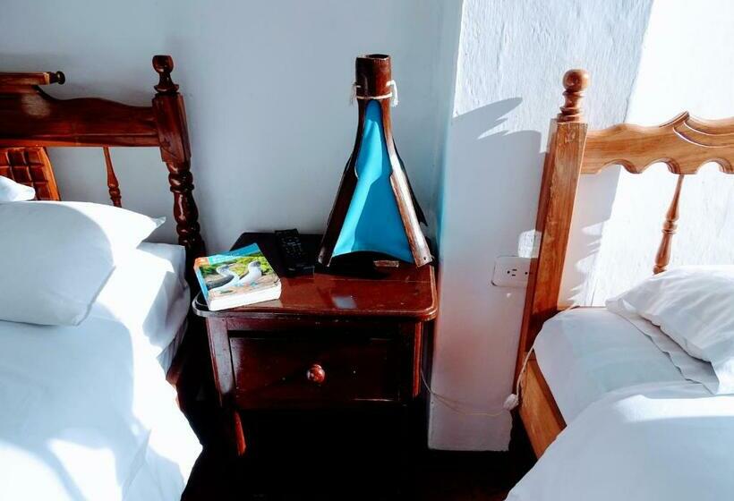 스탠다드 트리플 룸, Erupcion Art Hotel & Hostel