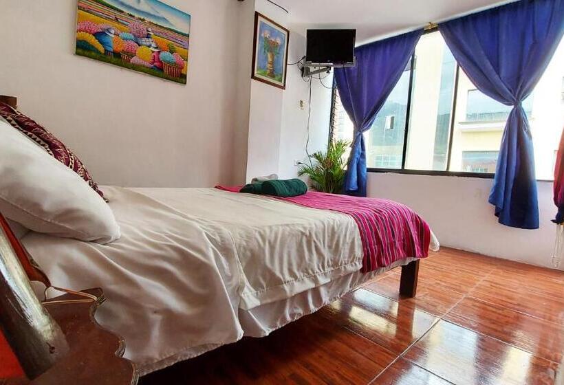 Номер Стандарт Вид на Город, Erupcion Art Hotel & Hostel