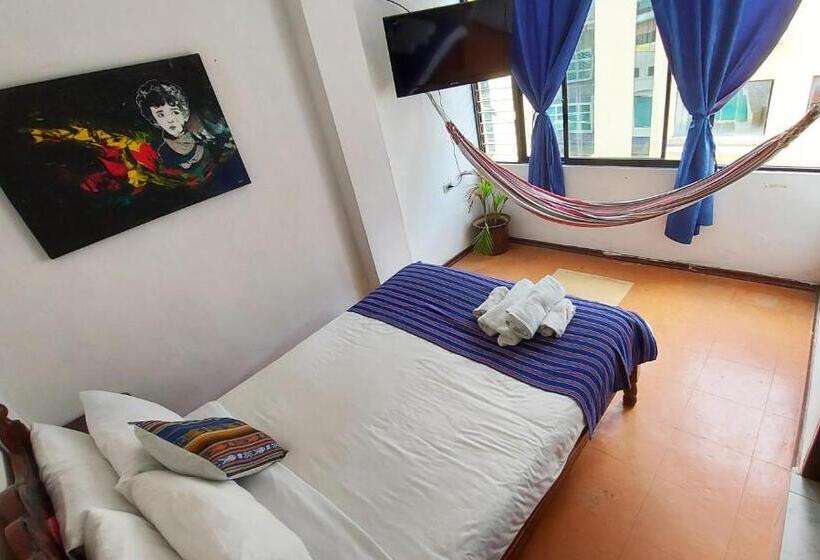 스탠다드 룸 산 전망, Erupcion Art Hotel & Hostel