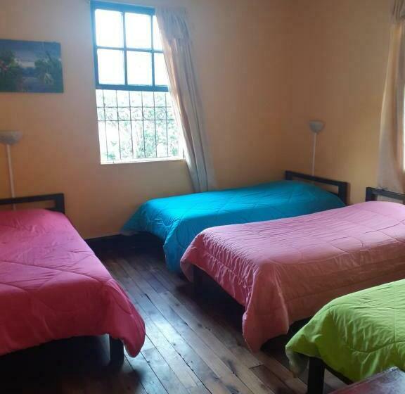 Ágy Megosztott Szobában, Galapagos Natural Life Hostel