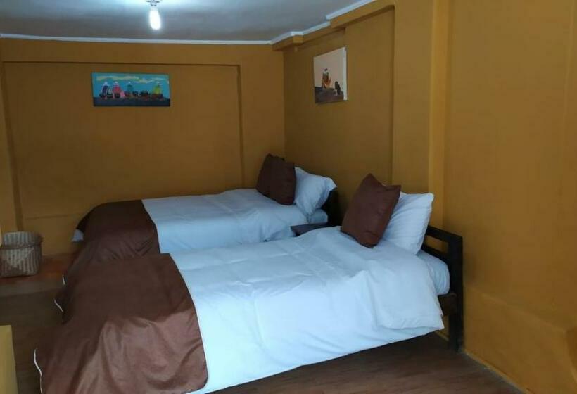 Háromágyas Standard Szoba, Galapagos Natural Life Hostel