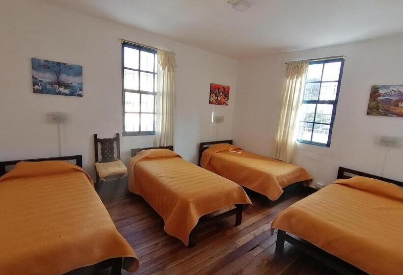 Ágy Megosztott Szobában, Galapagos Natural Life Hostel