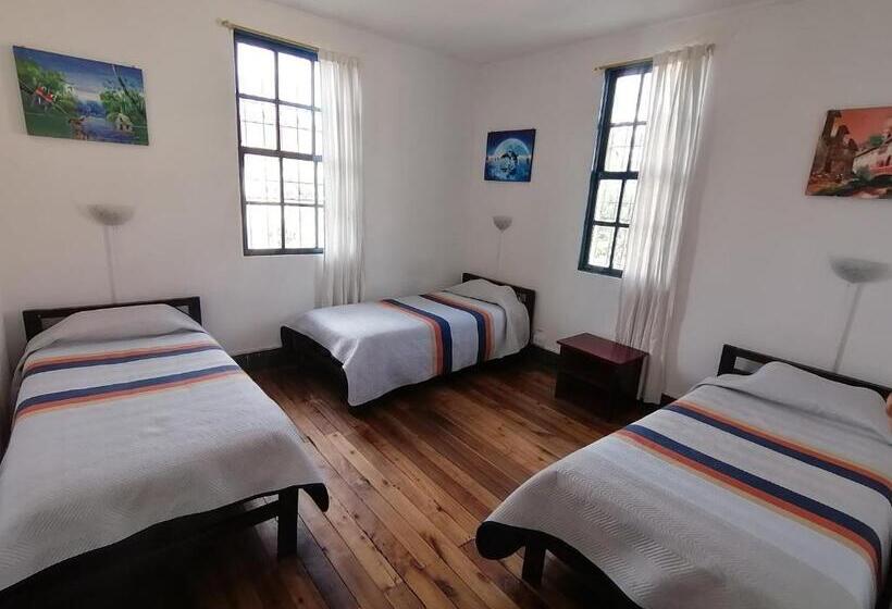 Ágy Megosztott Szobában, Galapagos Natural Life Hostel