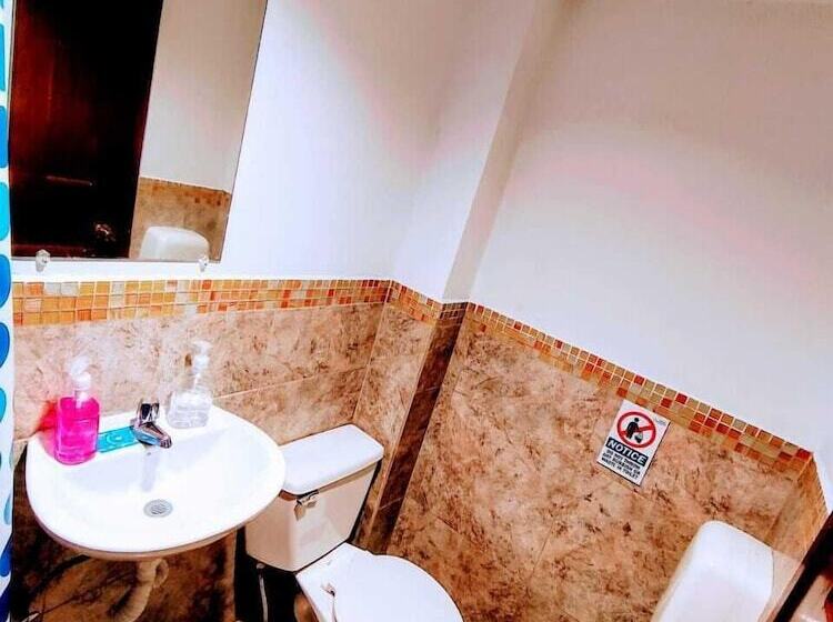 Ágy Megosztott Szobában, Galapagos Natural Life Hostel