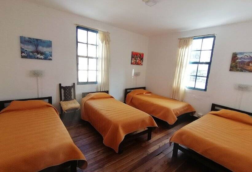 Ágy Megosztott Szobában, Galapagos Natural Life Hostel