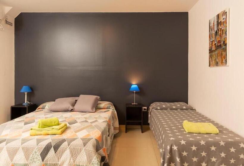 スタンダードトリプルルーム, El Amparo