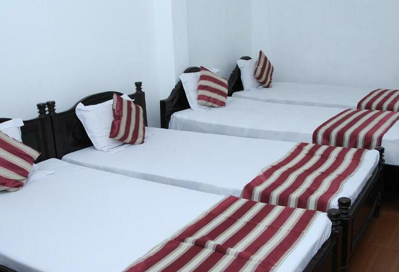 اتاق لوکس خانوادگی, Hoang Cuong