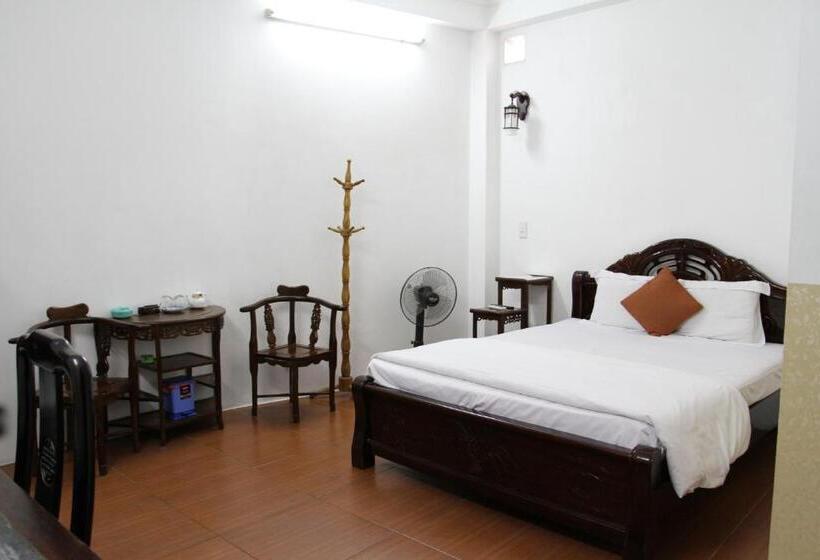 اتاق استاندارد یک نفره, Hoang Cuong