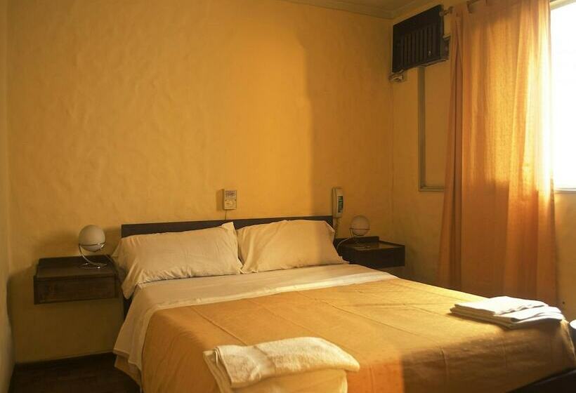 חדר סטנדרט לשלושה, Panamericano Mendoza